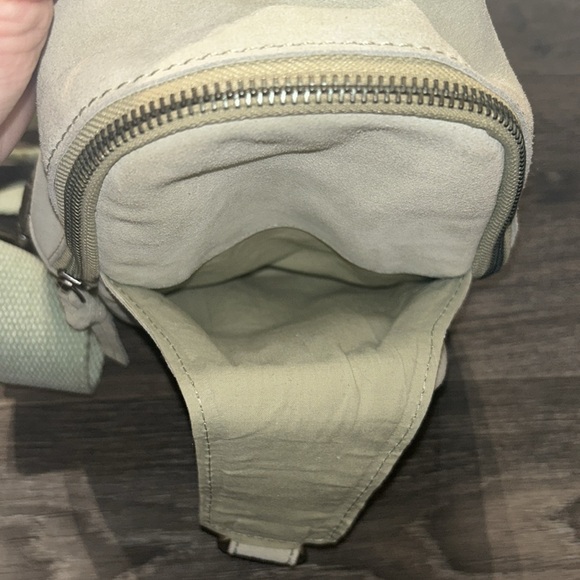 Free People Hudson Sling Bag Suede Crossbody Light Green Purse Boho Adjustable - Picture 9 of 12